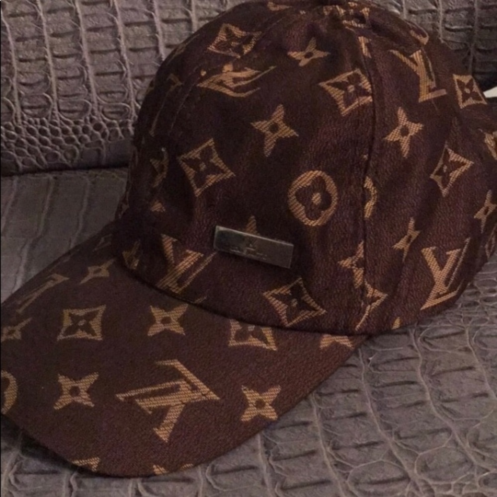 LV Cap